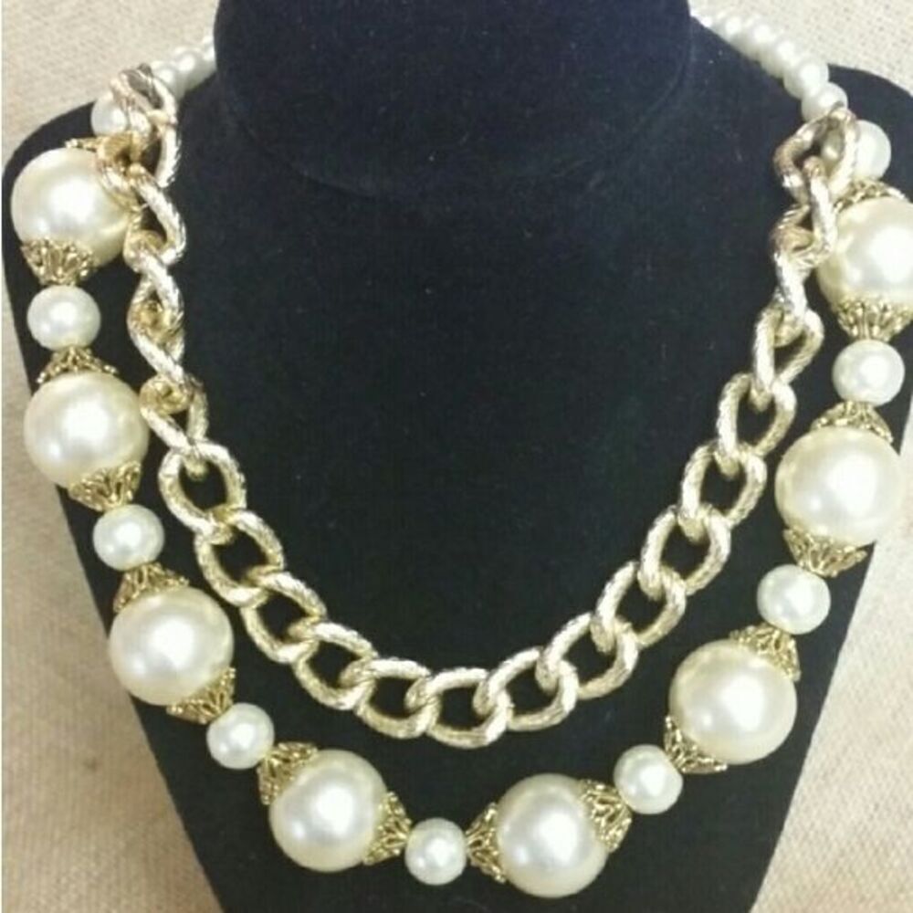 Pearl necklace